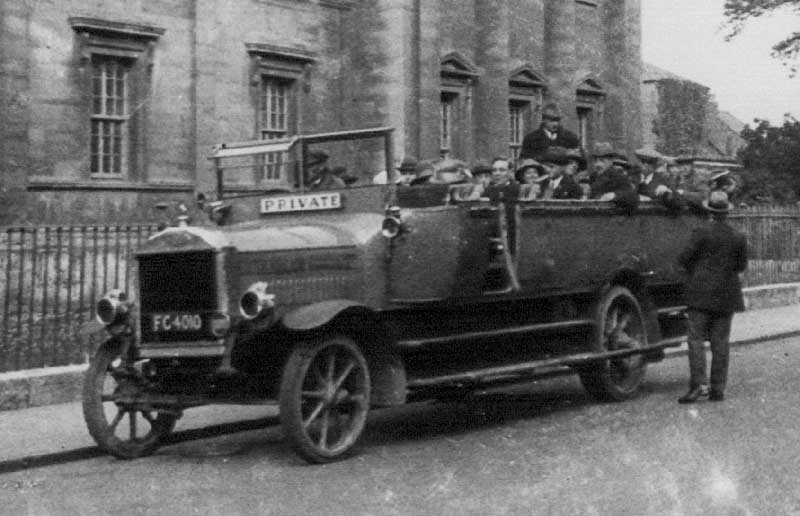 Charabanc outing by Oxford University Press employees, 1925